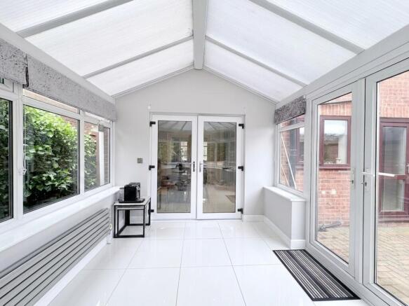 4 bed Detached for sale Image 12