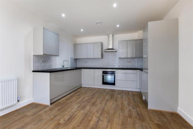 114528_Flat-1-8-Coulsdon-Road-8.jpg
