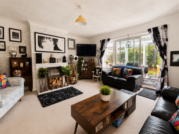 Lounge / Dining Room