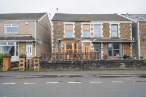 4, Lonlas Villas, Siding Terrace, Neath SA10 6RB