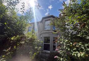 2, Kings Avenue, St. Austell PL25 4TT