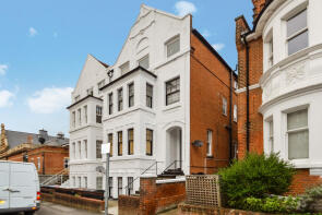 Flat 6, 18, Claremont Gardens, Surbiton KT6 4TL