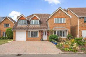 35, Danesfield, Woking GU23 6LS