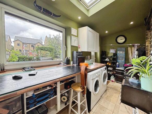 2 bed Terraced for sale Image 8