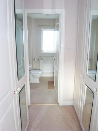 Dressing area and en suite