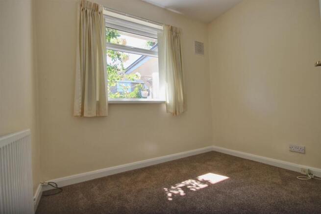 2 bed Semi-Detached Bungalow for sale Image 7