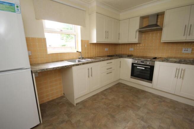FITTED KITCHEN