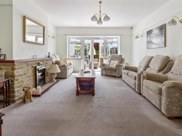 4 Robson Road-003.JPG