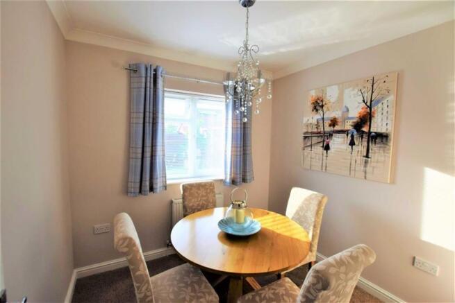 DINING ROOM/BEDROOM 3