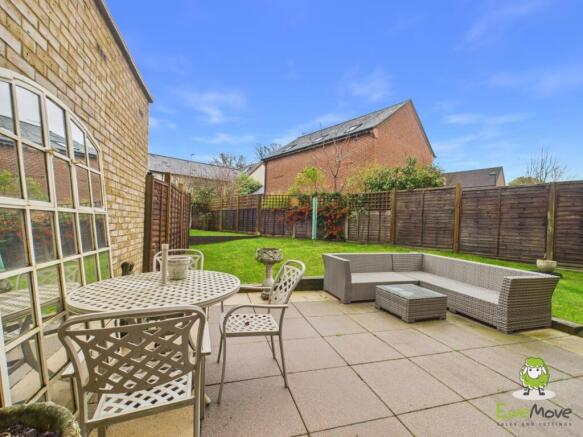 EweMove Estate Agents Basingstoke - Avington Way 