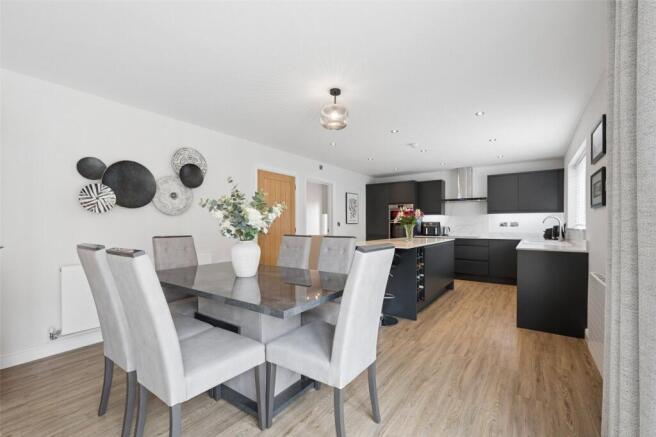 Dining/Kitchen