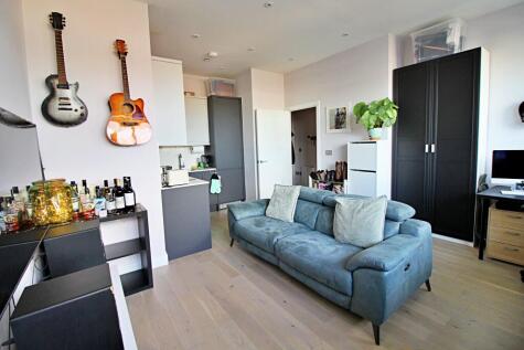 Albert Drive, Woking, GU21