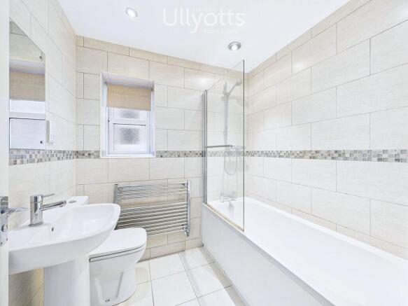2 bed Semi-Detached to rent Image 10