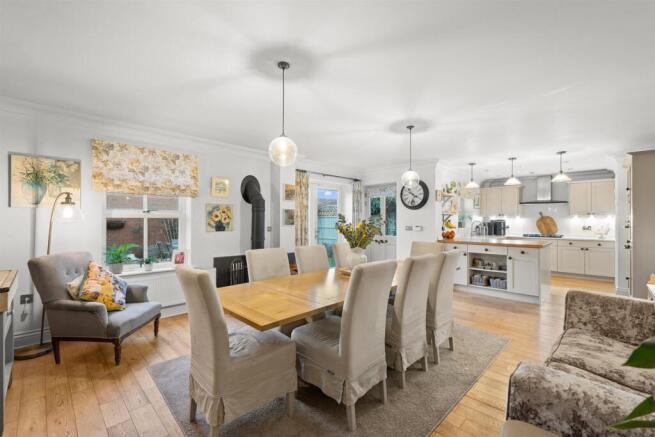 1 Whipling Close-09.jpg