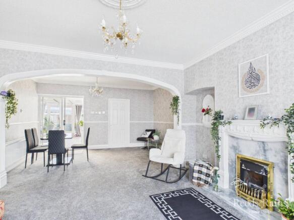 3 bed Semi-Detached for sale Image 7