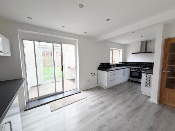 3 bed Terraced for sale Image 5