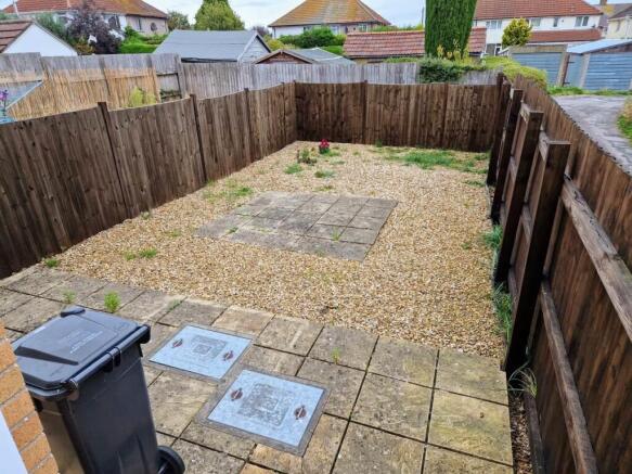 74b Stroud Road Garden.jpg