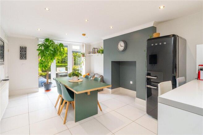 5 bed Terraced for sale Image 6