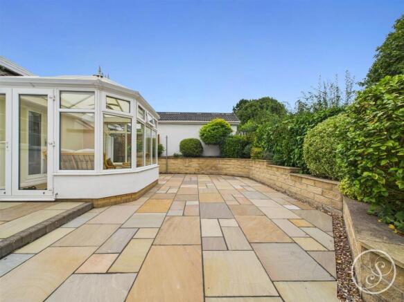 2 bed Detached Bungalow for sale Image 4