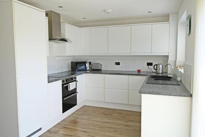 High Broom Crescent, West Wickham, BR4 photo 4
