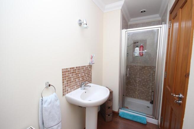 Master Bedroom En Suite Shower Room