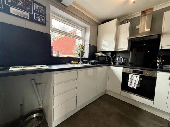 3 bed Terraced for sale Image 4