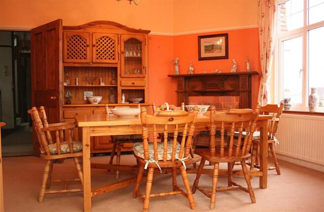 dining room.JPG