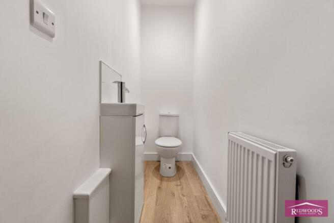 5 bed Semi-Detached for sale Image 11