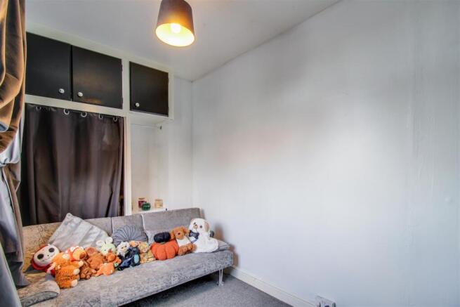 3 bed Semi-Detached for sale Image 8
