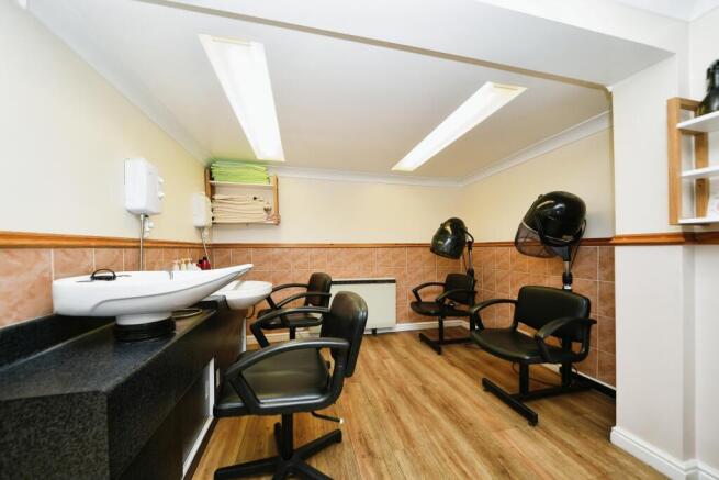 Salon/Shop