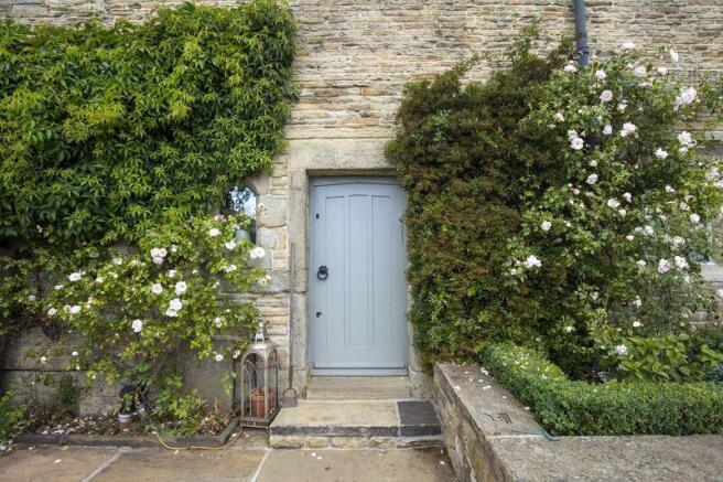 4 bed Character Property for sale Image 5
