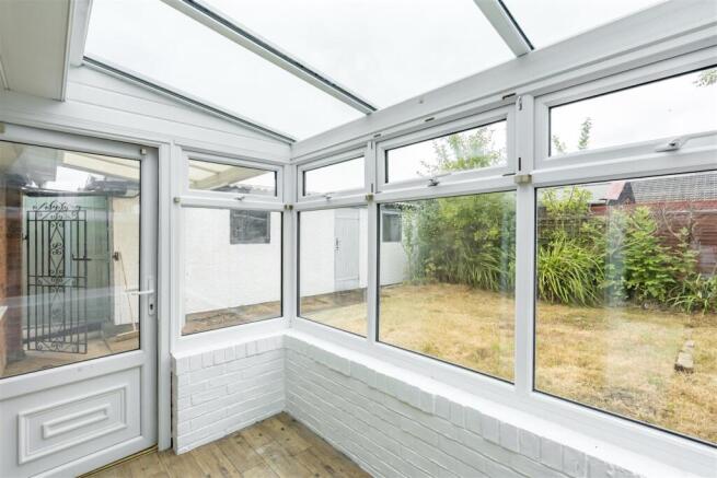 4 bed Semi-Detached Bungalow for sale Image 9