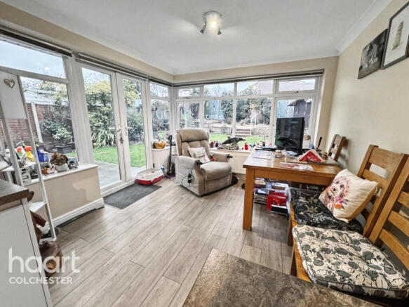 Turner Close, Wivenhoe photo 4
