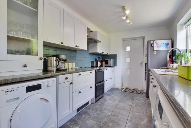 Kitchen/Breakfast...