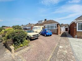 17, Broomhill Close, Great Barr, Birmingham B43 5BT