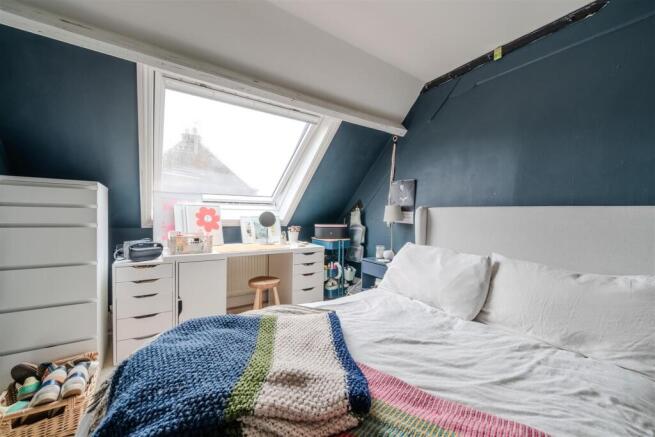 Bedroom 2-2.jpg
