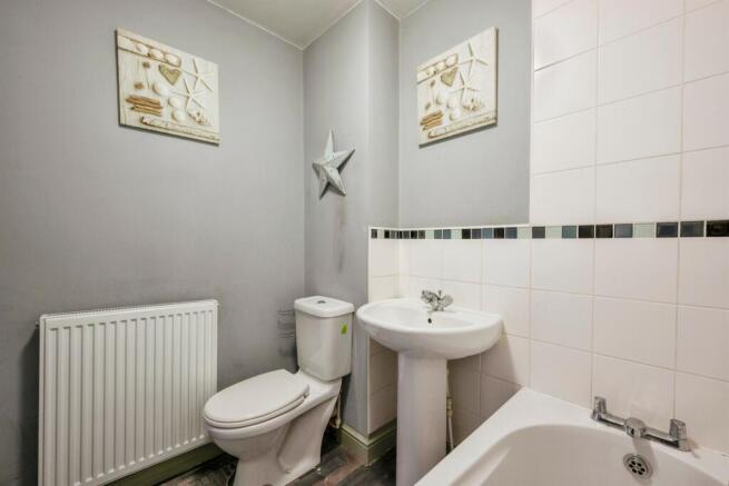 2 bed Apartment for sale Image 11