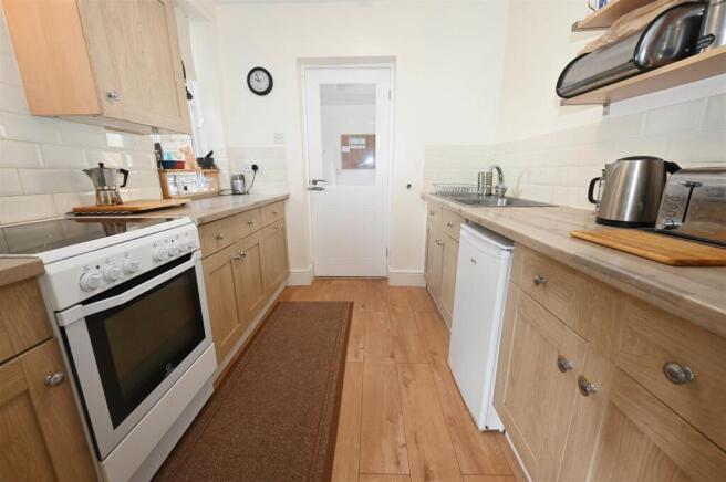 3 bed Semi-Detached Bungalow for sale Image 7
