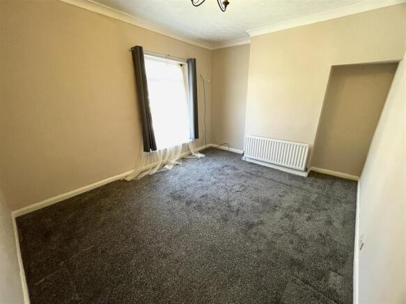 2 bed Terraced for sale Image 8