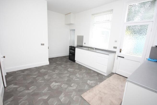 Kitchen / Dining Roo