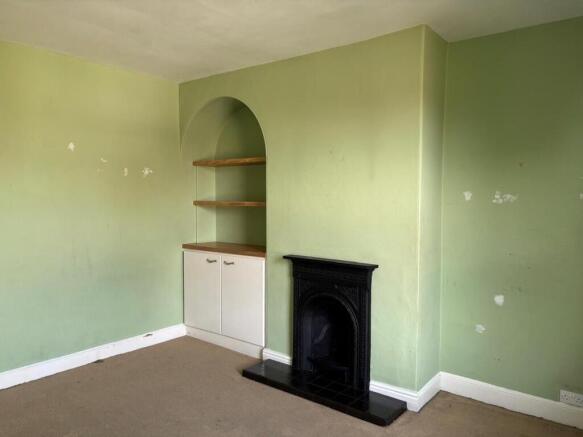 4 bed House for sale Image 9