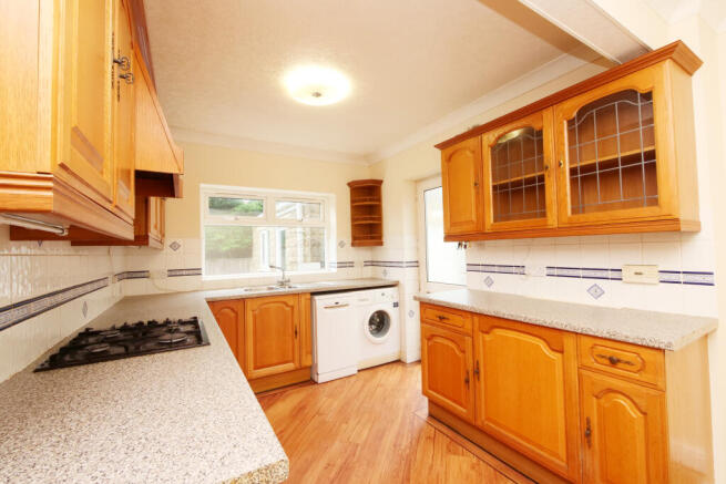 4 bed Detached Bungalow for sale Image 5