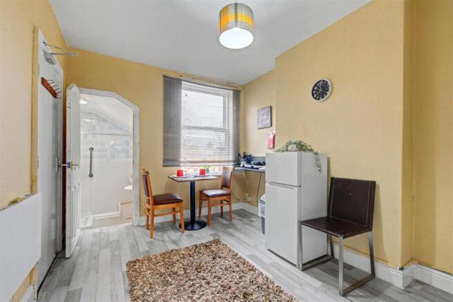 Kitchen Dining1.jpg