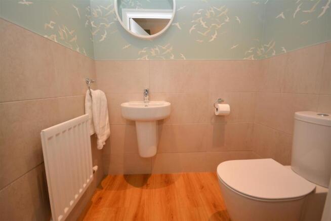 Guest Cloakroom.jpg