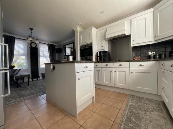 3 bed Detached for sale Image 8