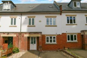 11, Blenheim Mews, Radlett WD7 9LL