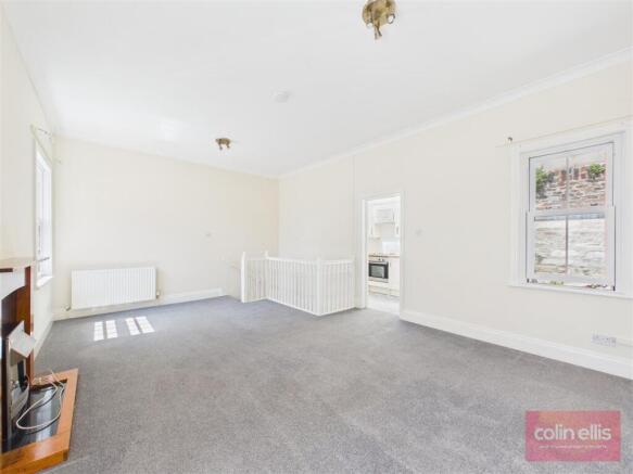 2 bed Semi-Detached for sale Image 6
