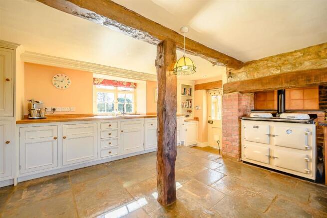 Kitchen-interior26-800.jpg