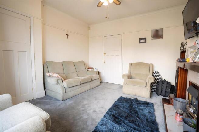 2 bed Semi-Detached for sale Image 6