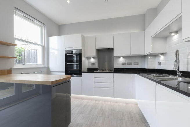 14 Regency Place-...